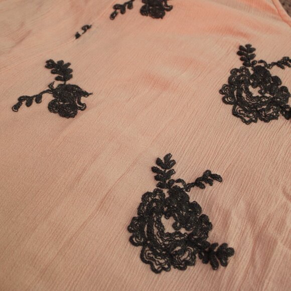 Free People size X-Small Women’s Emma Pink Gray Floral Embroidered Dress - Picture 13 of 13